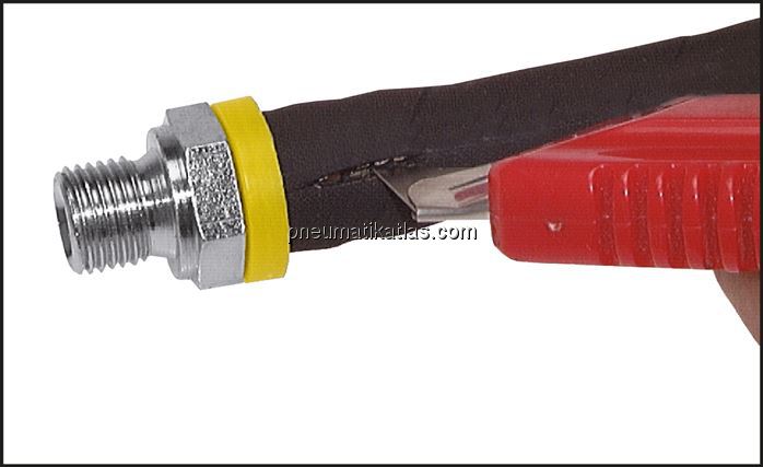 Anwendungsbeispiel: Demontage: Schlauch mit einem 