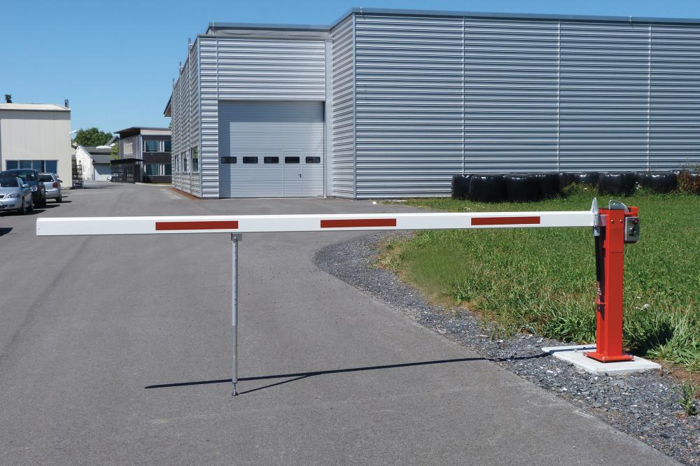 Schlagbaum WES 31 6000mm m. Pendelstütze
