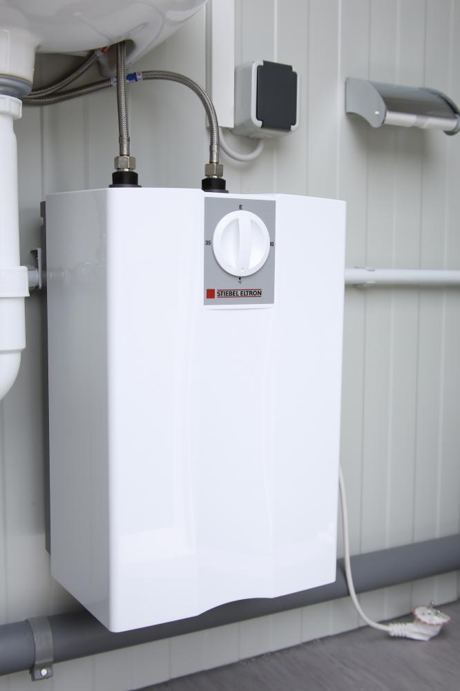 Elektro-Untertisch- speicher,5 Liter, Markenfabrikat