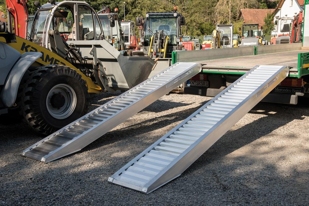 Verladeschiene-Aluminium L3230xFB226 mm mit Rand Tragkraft 3220 kg/Paar