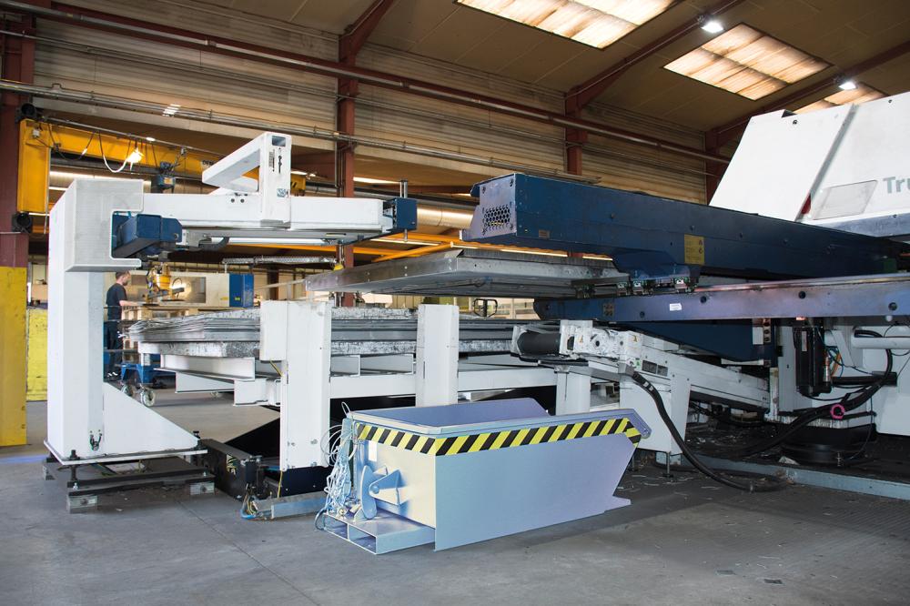 Kippbehälter MGU 610 l B1680xT1385xH450 mm verzinkt Tragkraft 750kg