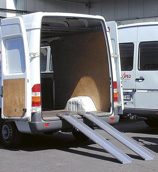 Verladeschiene Aluminium L3000xFB150 mm mit Rand Tragkraft 300 kg/Paar