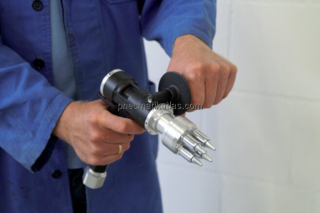 Exemplarische Darstellung: CANNON Blaspistole mit 